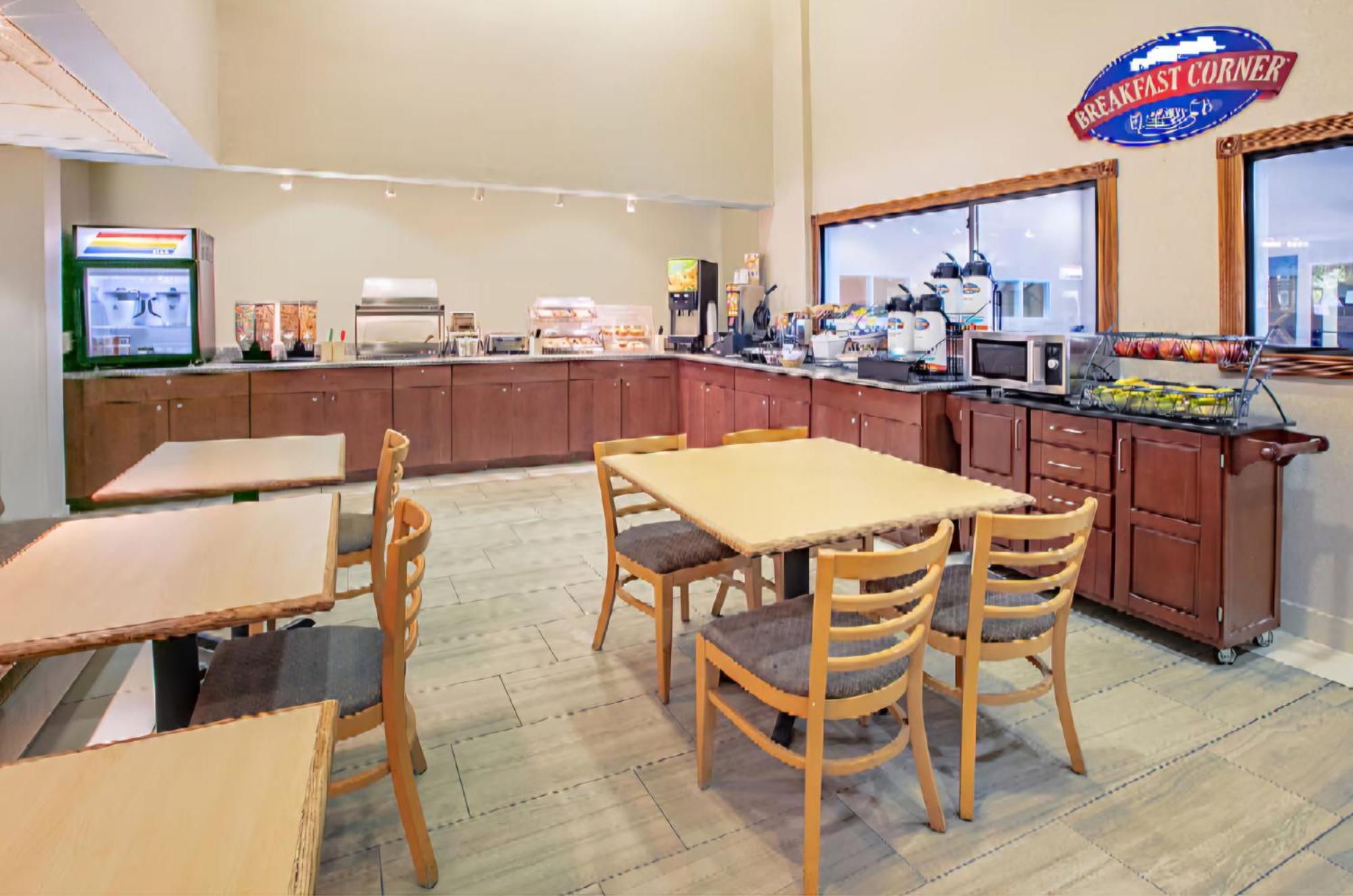 Cash Rewards Inn & Suites 로스웰 외부 사진